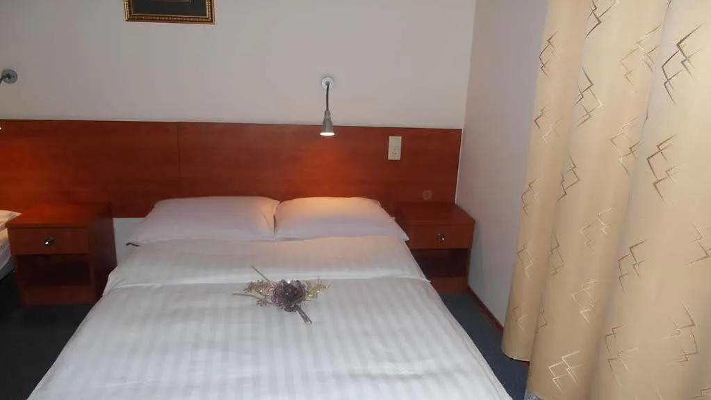 Hotel Julian Warsaw 2*,  Poland