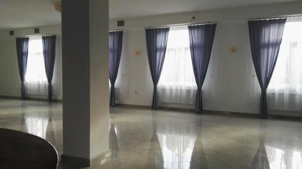 Hotel Julianow 바르샤바