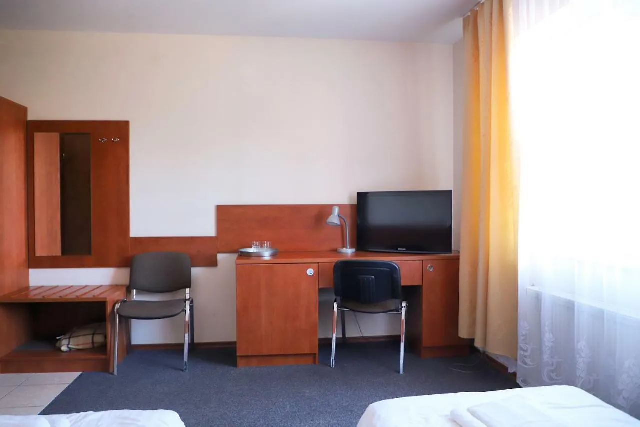 Hotel Julianow 바르샤바